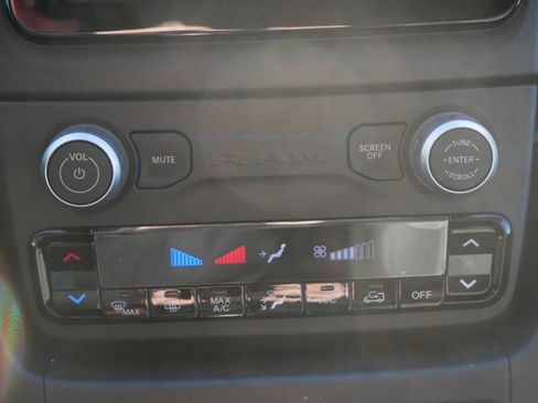 New 2026 RAM ProMaster 2500 w/ Convenience Group image 18