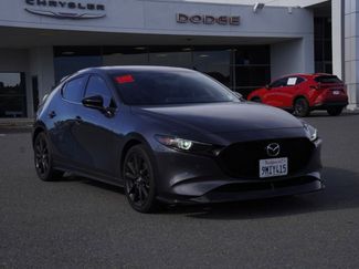 Used 2024 MAZDA MAZDA3 Hatchback w/Premium Plus Pkg video 2