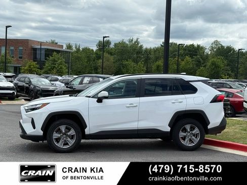 Used 2024 Toyota RAV4 XLE FWD image 4