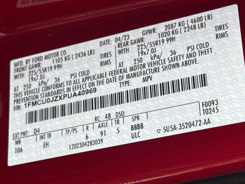 Used 2023 Ford Escape Platinum image 30