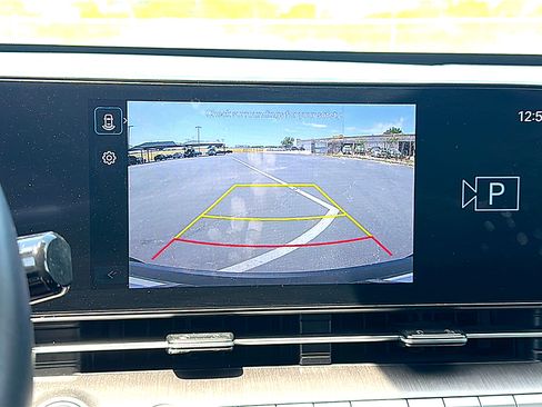 Used 2025 Hyundai Kona SEL FWD image 31
