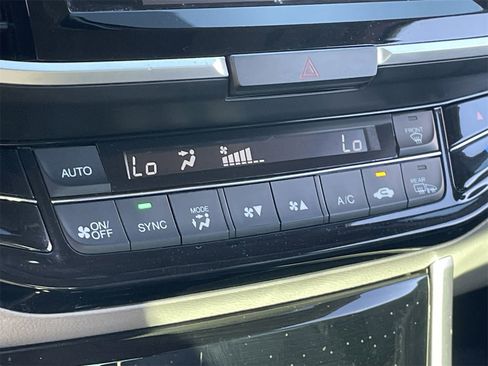 Used 2017 Honda Accord EX-L image 26