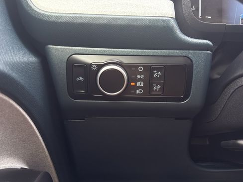 Used 2025 Ford Maverick XLT w/ Equipment Group 302A AWD/4WD image 21