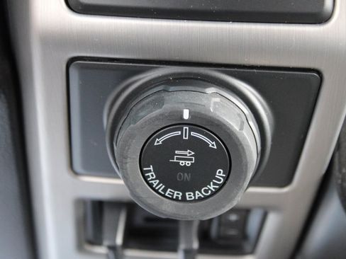 Used 2017 Ford F150 Platinum w/ Equipment Group 701A Luxury image 24