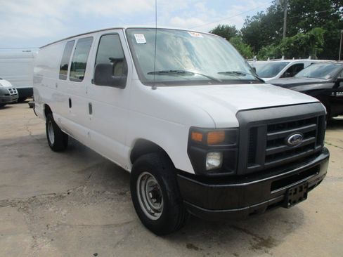 Used 2013 Ford E-350 and Econoline 350 Extended Super Duty w/ PWR Group RWD image 3
