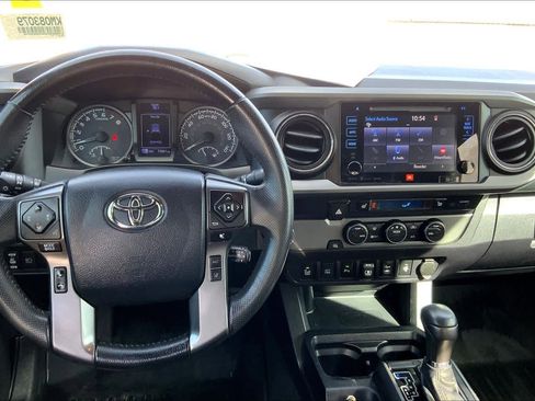 Used 2019 Toyota Tacoma TRD Off-Road w/ TRD Premium Off Road Package image 5