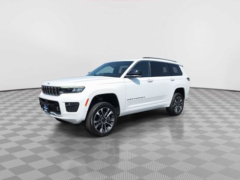 Used 2023 Jeep Grand Cherokee L Overland w/ Rear Seat Video Group I AWD/4WD image 4