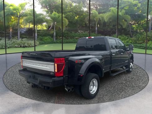 Used 2022 Ford F350 Platinum AWD/4WD image 5