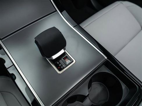 New 2026 Land Rover Range Rover Velar S image 29