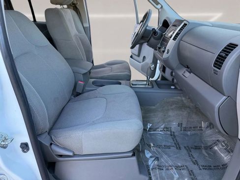 Used 2016 Nissan Frontier SV image 14