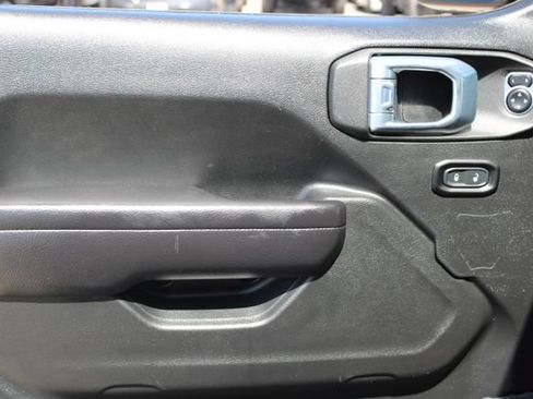 Used 2021 Jeep Wrangler Unlimited Sport AWD/4WD image 10