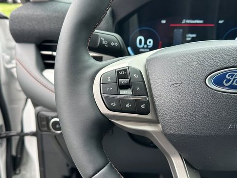 New 2026 Ford Explorer Active w/ Active Comfort Package AWD/4WD image 9