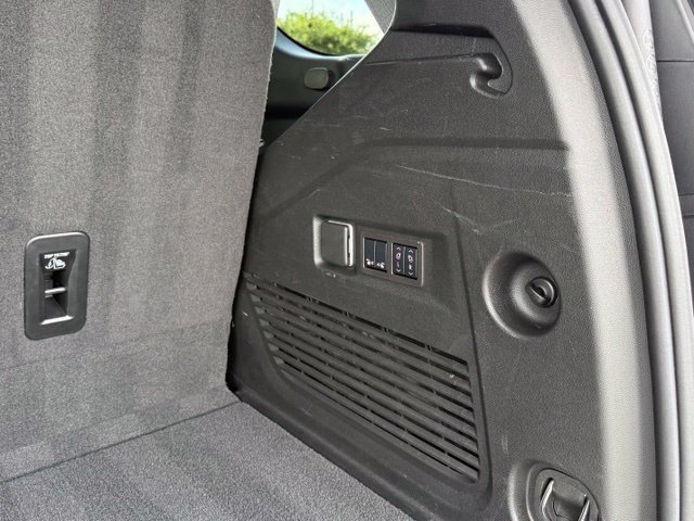 Used 2024 Chevrolet Tahoe RST w/ Luxury Package RWD image 32