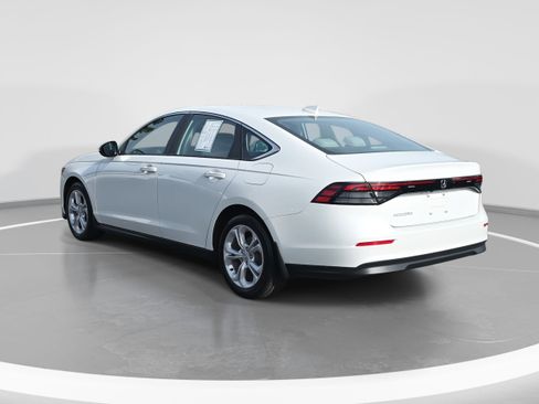 Certified 2025 Honda Accord LX image 7