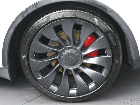 Used 2022 Tesla Model Y Performance AWD/4WD image 34