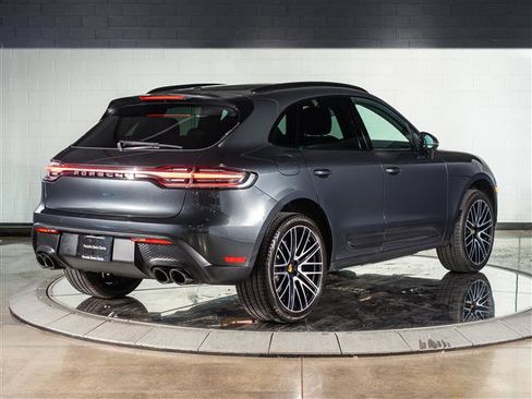 Certified 2026 Porsche Macan image 9