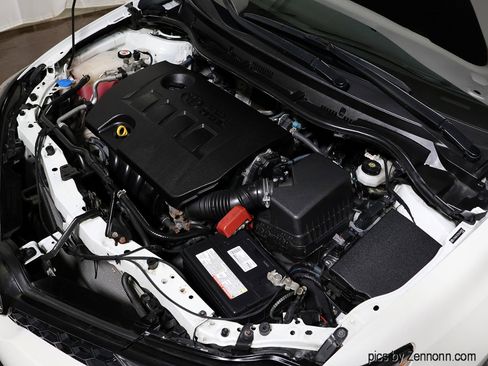 Used 2017 Toyota Corolla iM image 36