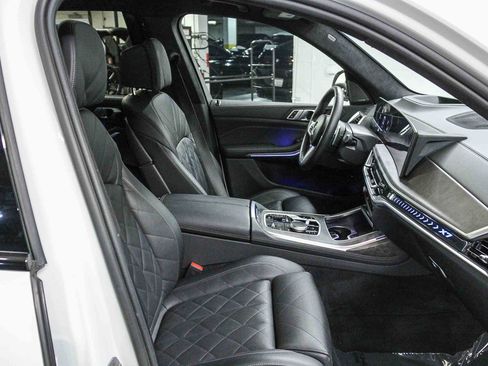 Certified 2023 BMW X7 xDrive40i w/ M Sport Package AWD/4WD image 19