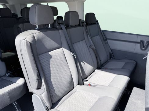 Used 2023 Ford Transit 350 XLT image 13