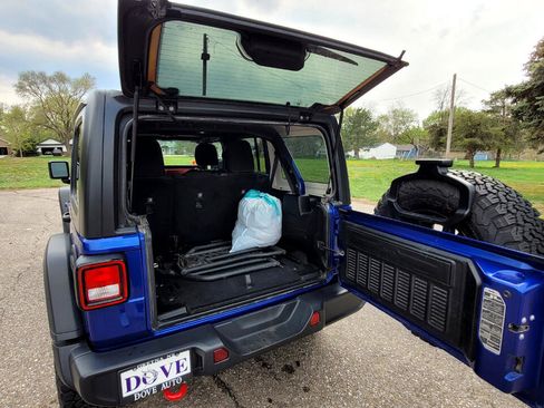 Used 2018 Jeep Wrangler Unlimited Rubicon image 19