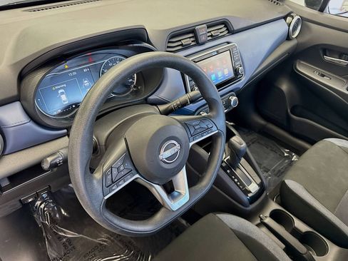 Used 2024 Nissan Versa SV w/ Trunk Package image 7