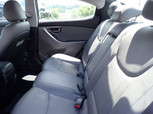 Used 2013 Hyundai Elantra Limited FWD image 12