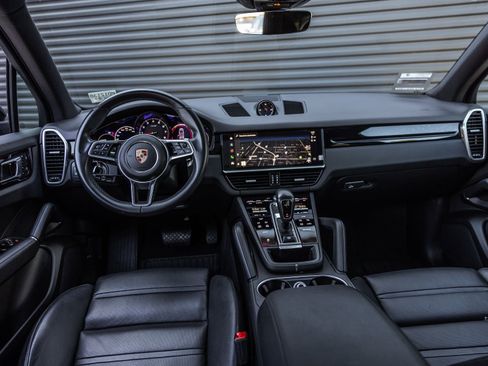 Certified 2023 Porsche Cayenne image 11