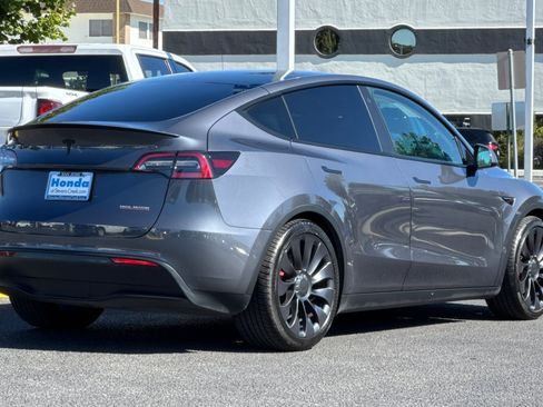 Used 2022 Tesla Model Y Performance AWD/4WD image 9