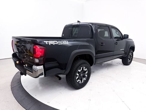 Used 2019 Toyota Tacoma TRD Off-Road AWD/4WD image 15
