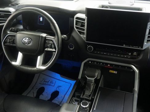 Used 2024 Toyota Sequoia Platinum image 33