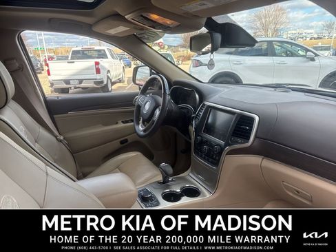Used 2014 Jeep Grand Cherokee Overland w/ Advanced Technology Group image 40