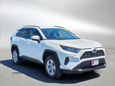 Used 2019 Toyota RAV4 LE AWD/4WD image 7