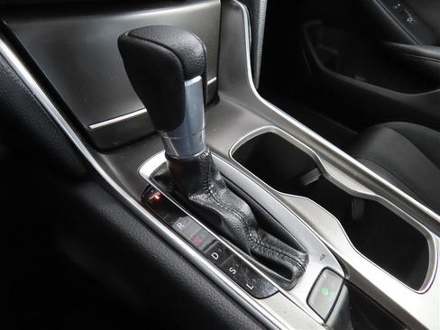 Used 2020 Honda Accord EX image 28