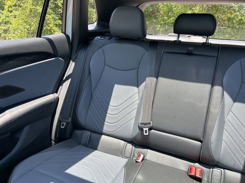 New 2026 Volkswagen Tiguan SE R-Line AWD/4WD image 12