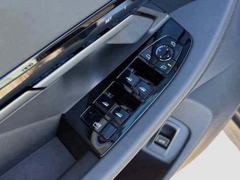 New 2026 BMW 530i xDrive w/ Premium Package AWD/4WD image 24