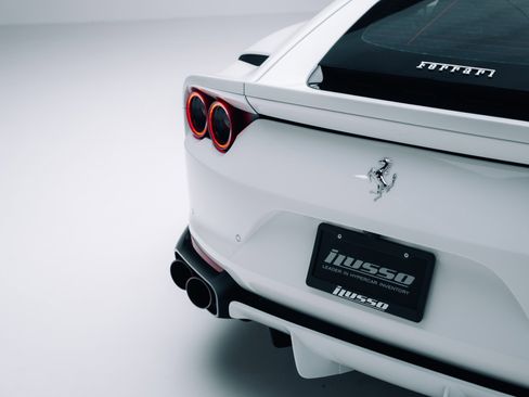 Used 2019 Ferrari 812 Superfast image 21