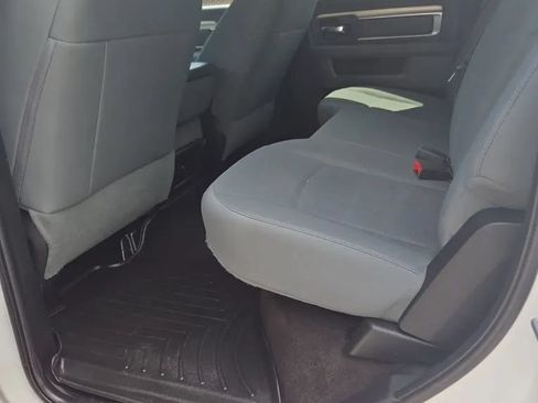 Used 2017 RAM 2500 SLT AWD/4WD image 8