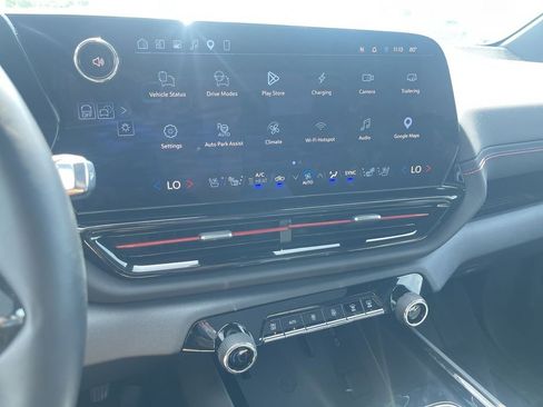 Used 2025 Chevrolet Silverado EV RST AWD/4WD image 17