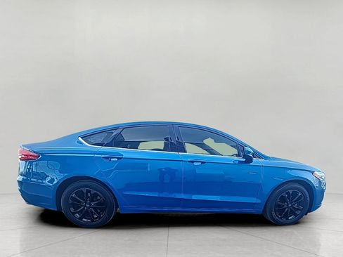 Used 2020 Ford Fusion SE image 5