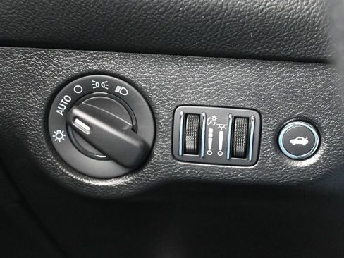 Used 2023 Dodge Challenger R/T w/ Blacktop Package image 16