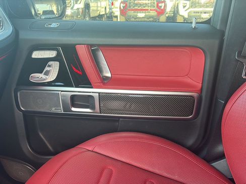Used 2022 Mercedes-Benz G 550 image 16