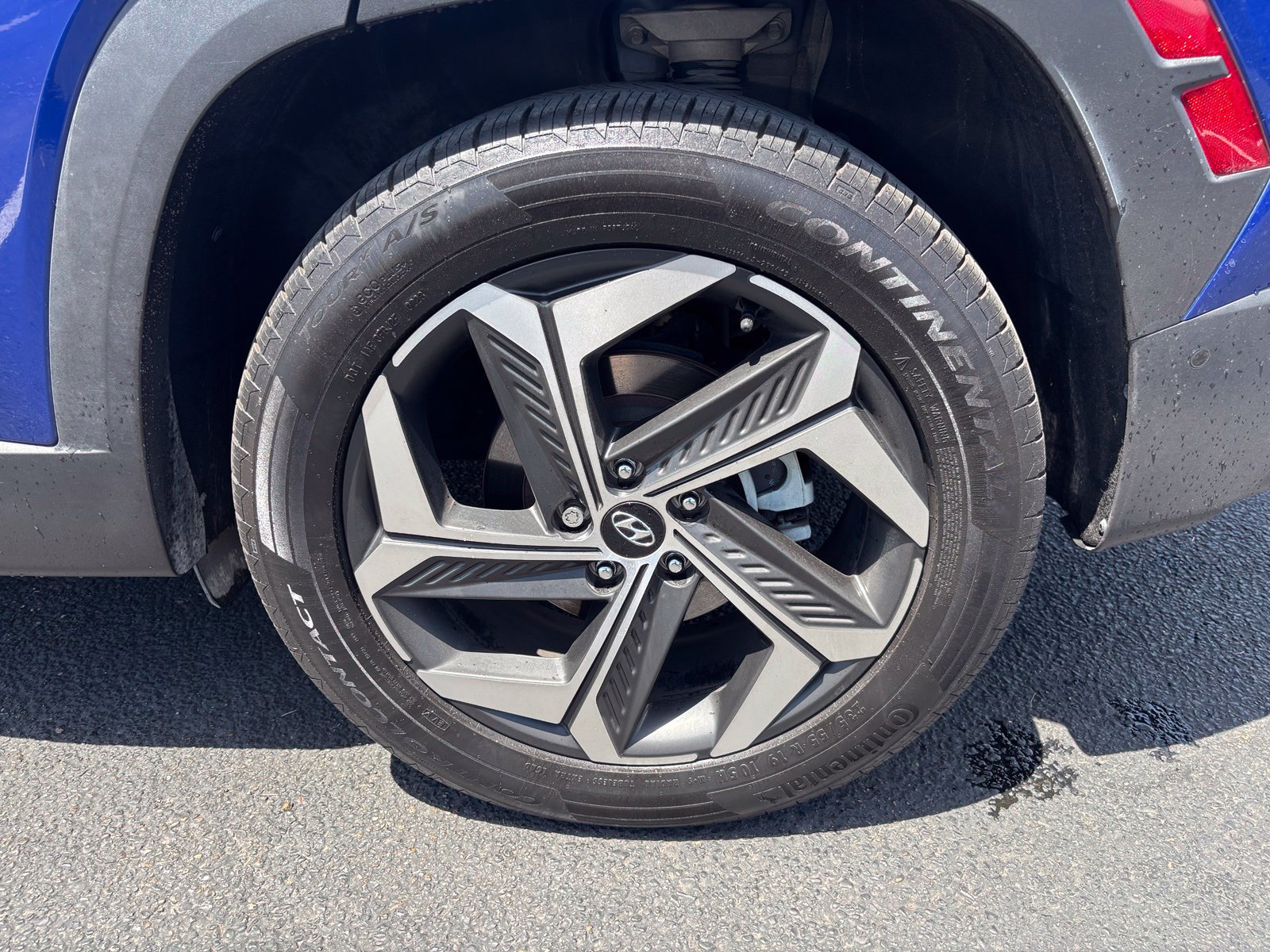 Certified 2022 Hyundai Tucson Limited w/ Cargo Package AWD/4WD image 8