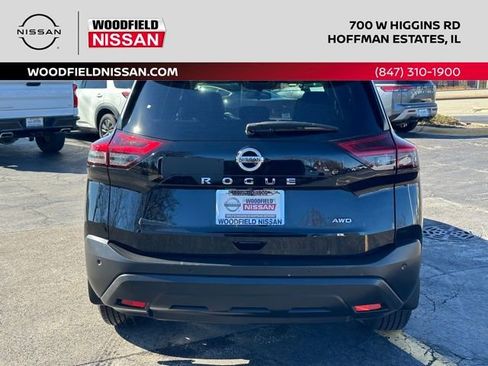 Certified 2021 Nissan Rogue S image 4