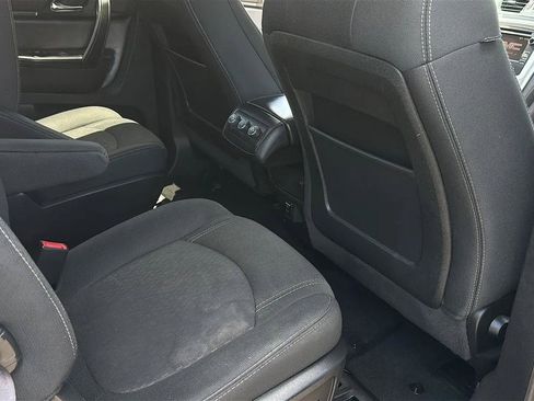 Used 2014 GMC Acadia SLE FWD image 27