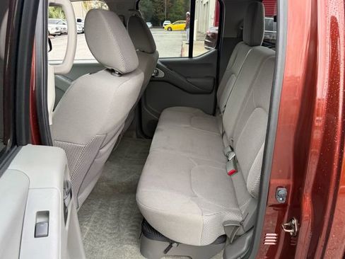 Used 2016 Nissan Frontier SV w/ SV Value Truck Package image 10