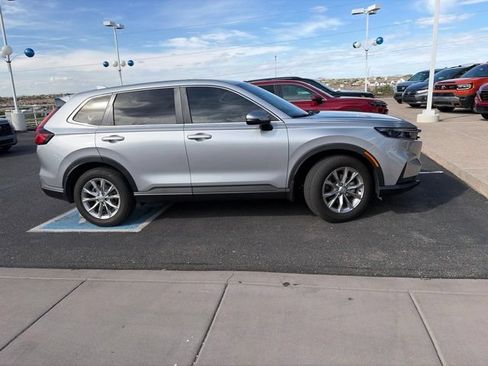Used 2024 Honda CR-V EX image 2