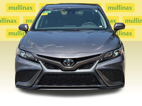 Used 2024 Toyota Camry SE FWD image 14