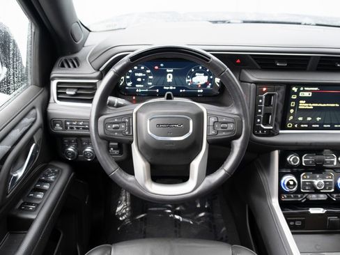 Used 2024 GMC Yukon Denali w/ Denali Reserve Package image 2