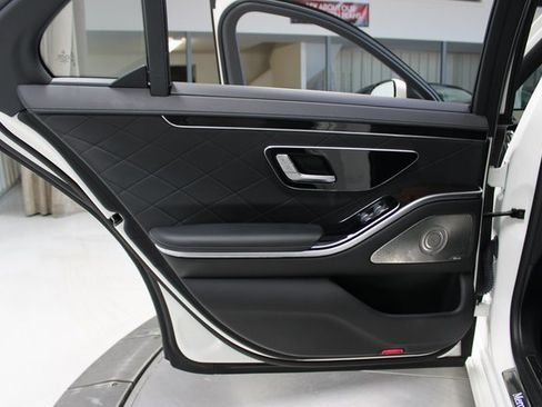 Used 2021 Mercedes-Benz S 580 4MATIC Sedan image 38