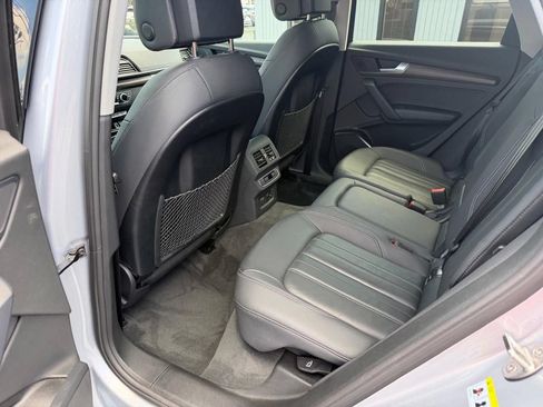Used 2023 Audi Q5 2.0T Premium w/ Convenience Package AWD/4WD image 17